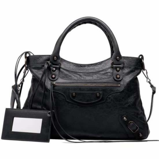 Replica wholesale leather handbags,Replica designer handbags outlet,Replica discount balenciaga handbags.