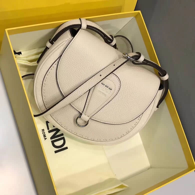 2019 Discount Fendi White Flip One Shoulder Saddle Bag 655