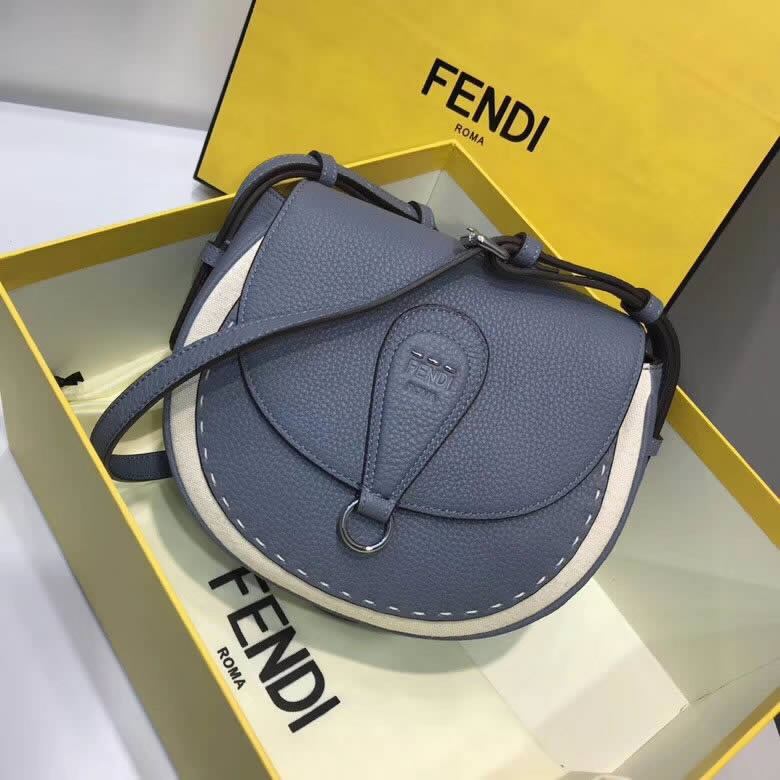 2019 Discount Fendi Blue Flip One Shoulder Saddle Bag 655