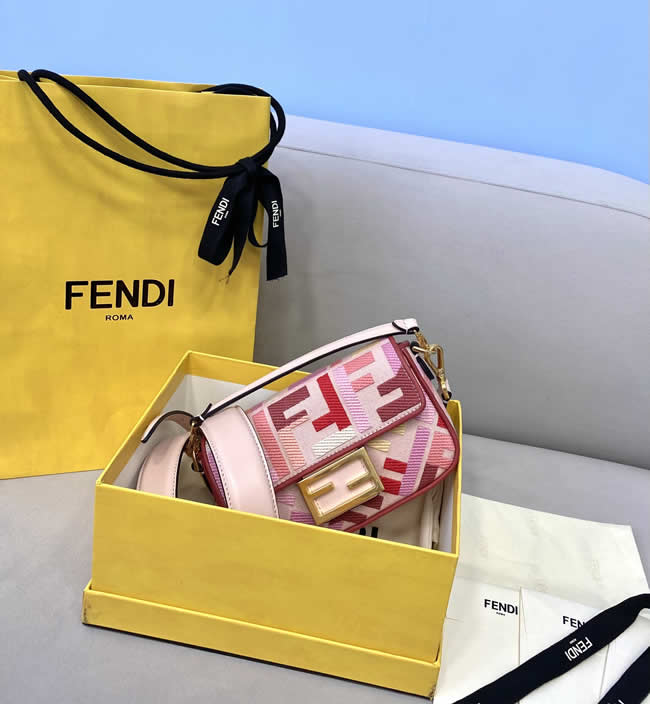 Replica Discount Fendi 2021 Baguette Pink Flap Crossbody Bag 0159