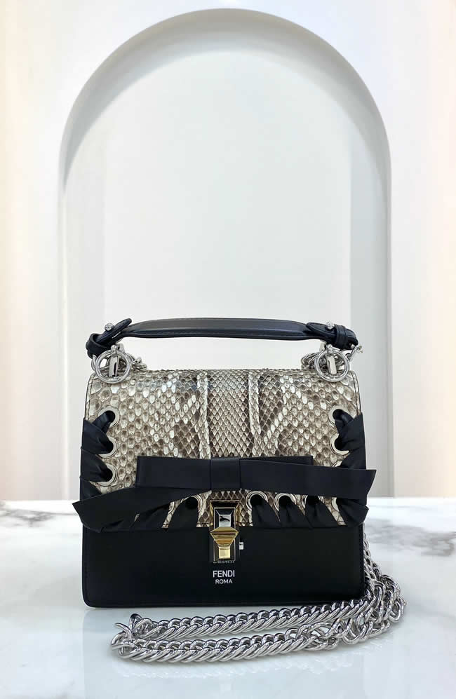 Fendi Luxury Fashion Woven Bowknot Hand-held Crossbody Bag 643
