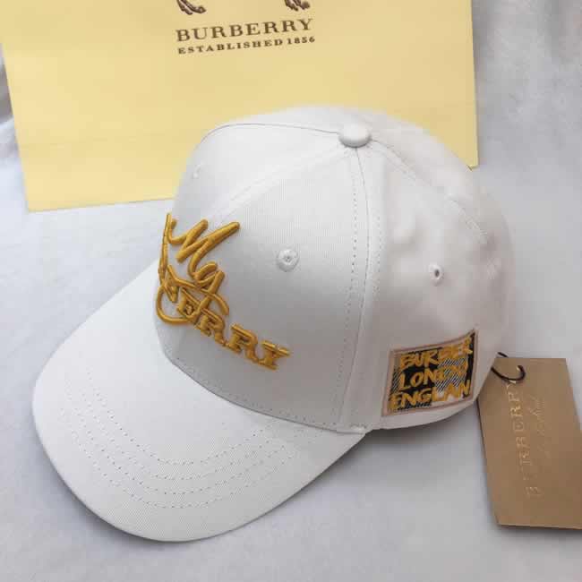 Fashion Trendy Pop Hip Hop Burberry Baseball Cap Sun Hat for Men Women Streetwear Outdoor Caps 